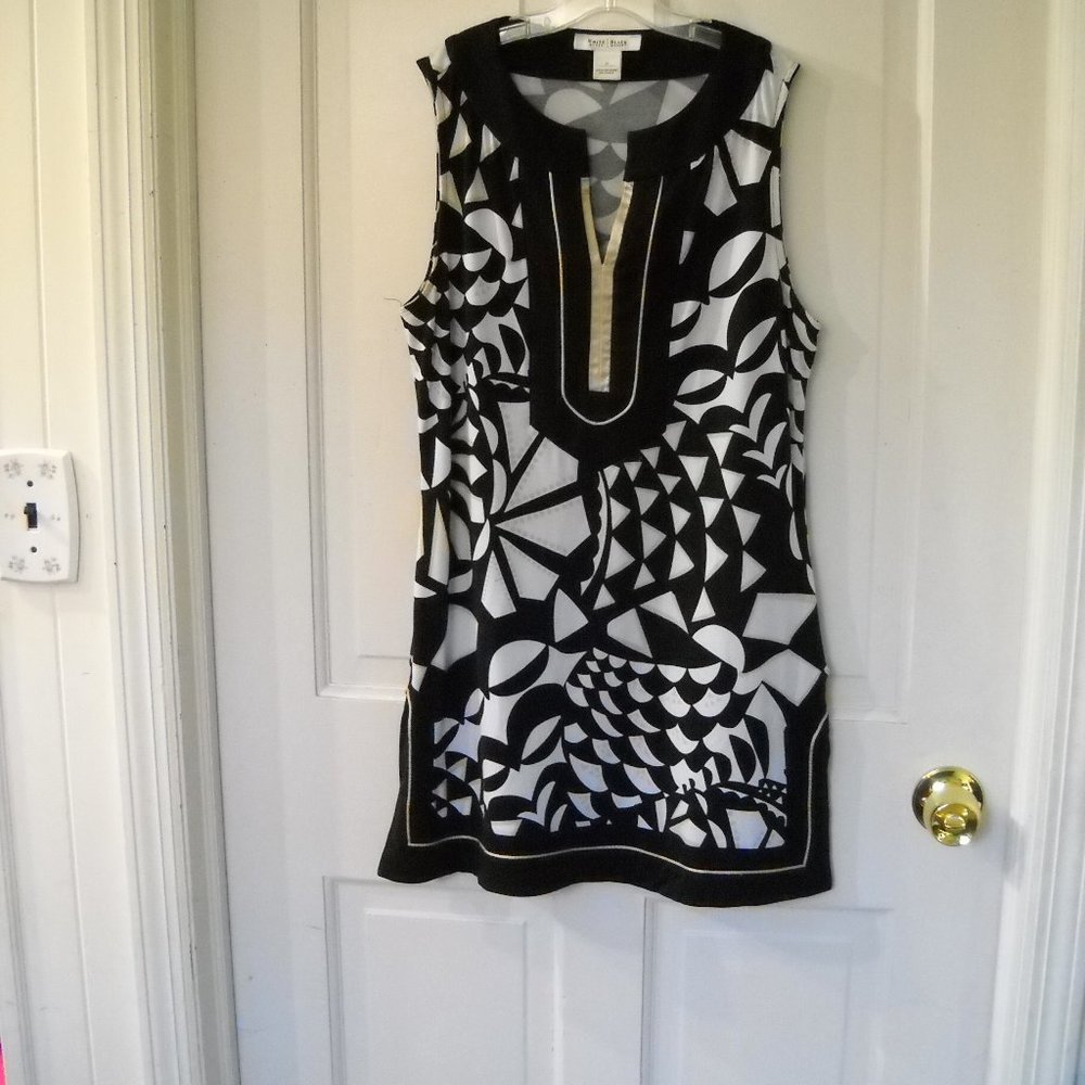 White House/Black Market Black & White Top Size S